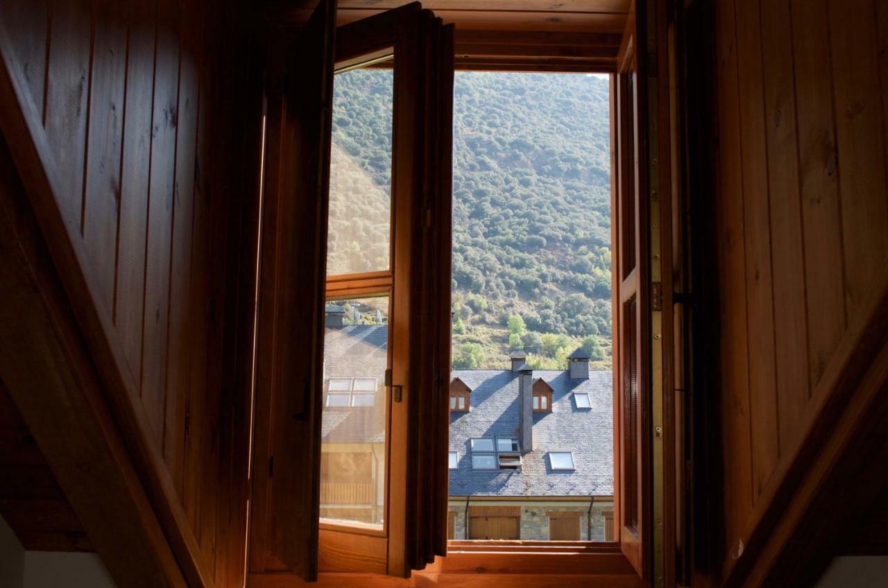 Les Ares Lägenhet Esterri d'Àneu Exteriör bild